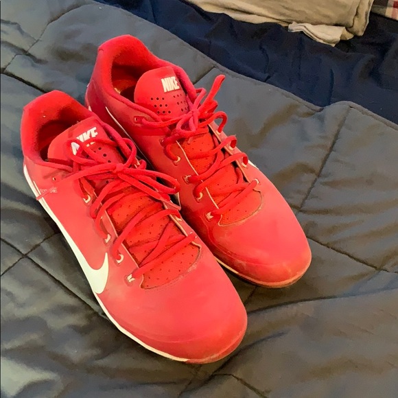 Baseball Cleats - Picture 2 of 3